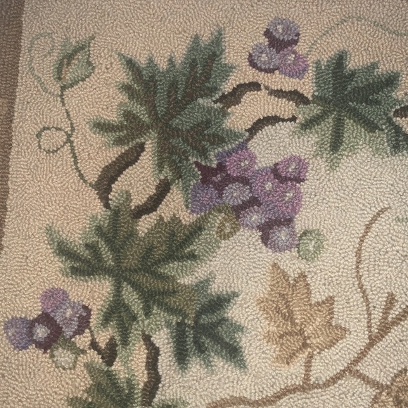 Grapevine Wool Hooked Rug - Picture 2 of 4